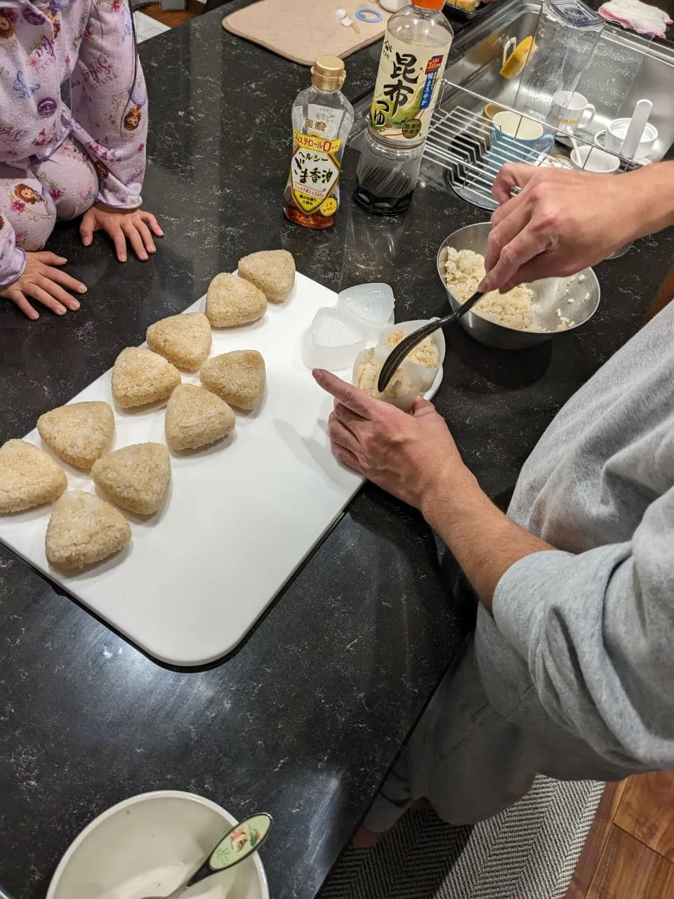 子どもたちに大人気のお父さんおにぎり